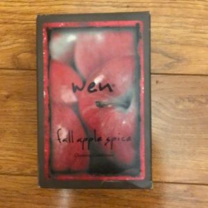 Wen cleansing conditioner Chas Dean